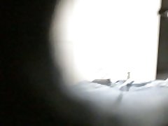 Người quản lý tiếp theo anh mặc váy