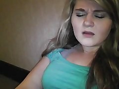 Cô gái Wisconsin masturbating với sextoy phần 2 - nicolo33