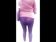 Ghê gớm milf tốt đẹp nhìn thấy thông qua ass